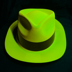Chapeau Gangster PVC Vert Fluo - Coti Jouets, spécialiste en déguisements  et accessoires pour soirées costumées et anniversaires