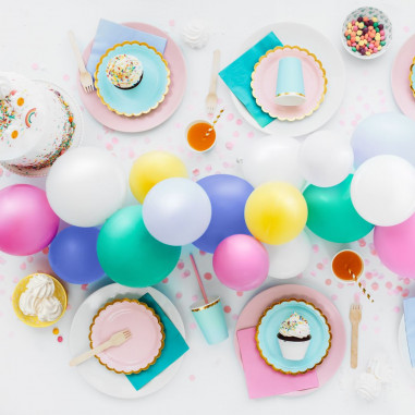 Lot de Assiettes Bleues et Dorées