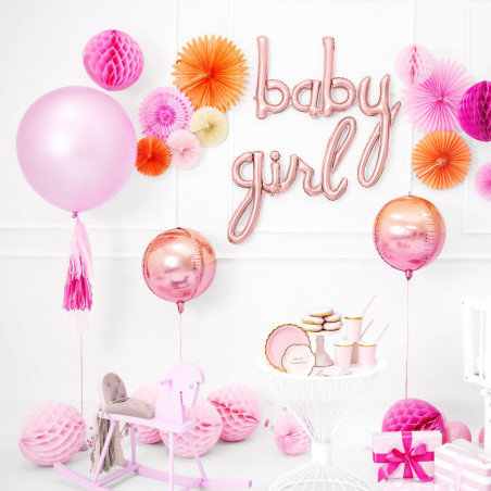 Riesiger neonpinker Ballon