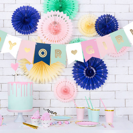 Jungen- oder Mädchengirlande