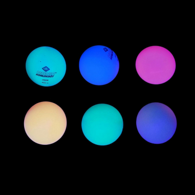 Balle de ping-pong colorée, excellent document lumineux avec