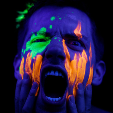 Peinture Fluo Corps avec Applicateur Peinture Fluo Corps avec Applicateur