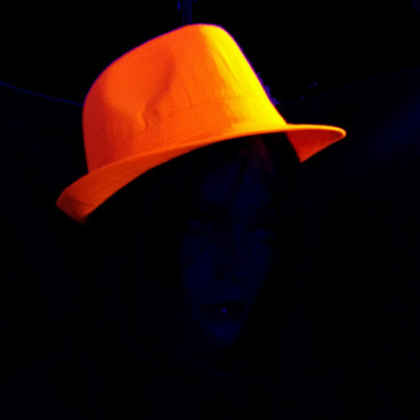 Chapeaux Fluo