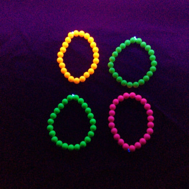 Bracelet en Perle Fluo - Lot de 4 Bracelet en Perle Fluo - Lot de 4