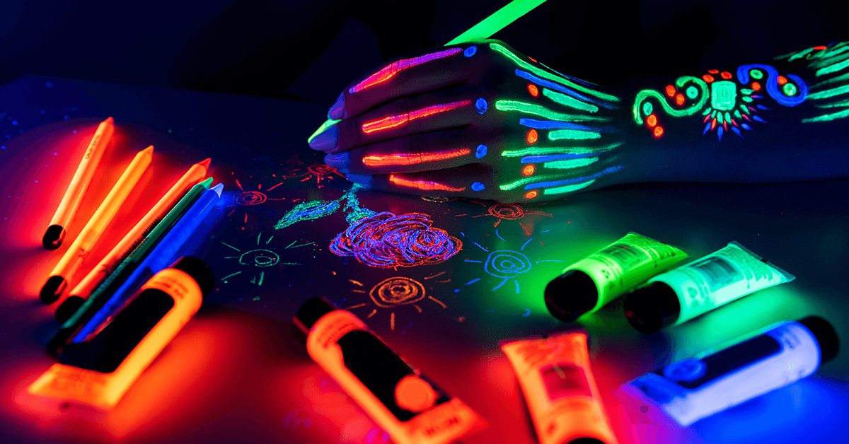 Les secrets pour bien organiser une soirée fluo – Crazy fête